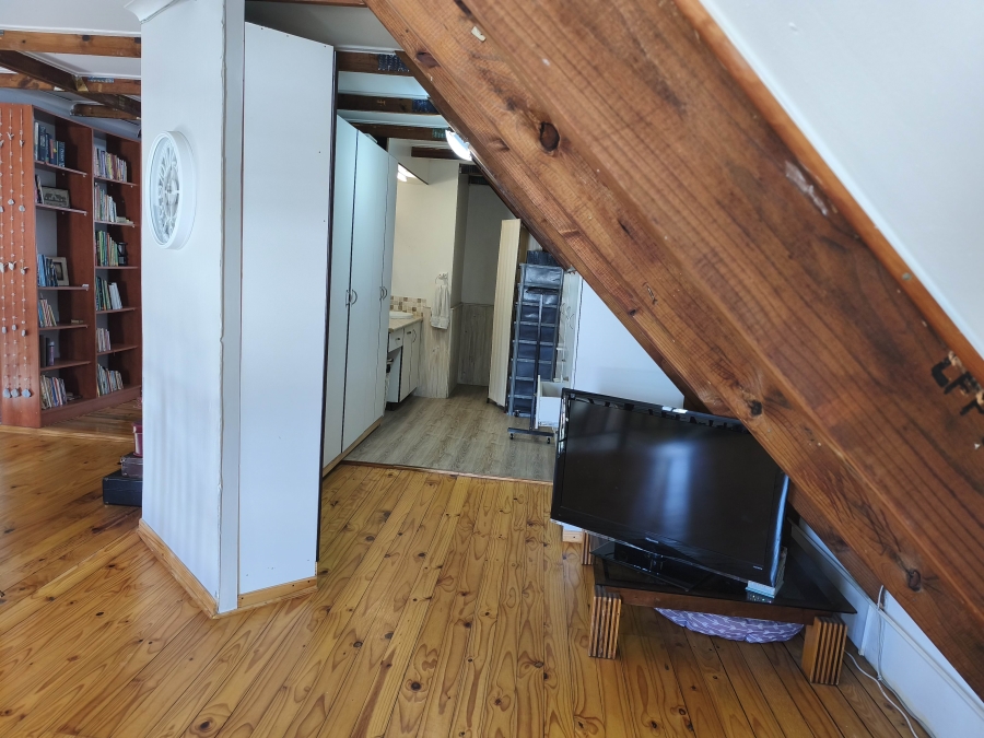 5 Bedroom Property for Sale in Perlemoenbaai Western Cape